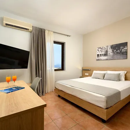 Sunshine Corfu And 4* Nisaki (Corfu)