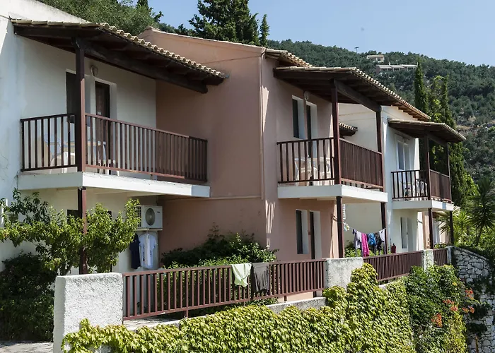 Sunshine Corfu And Отель Ниссаки